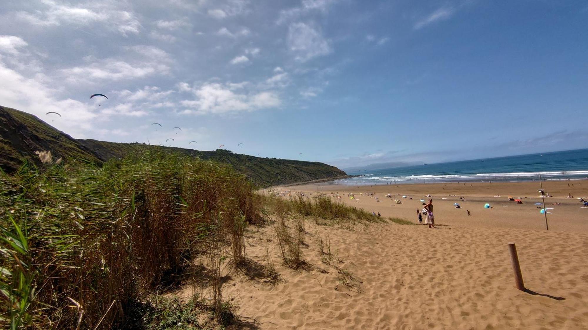 Junto A Las Playas,Dos Terrazas Y Vistas Al Mar Sopela Dış mekan fotoğraf
